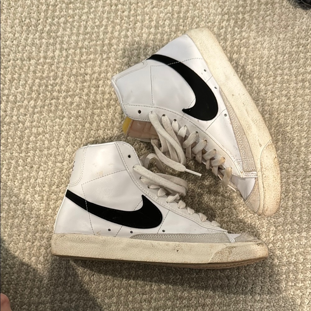 Nike Blazer Mid '77